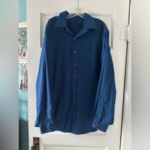 Van Heusen Men's Button Down Dress Shirt